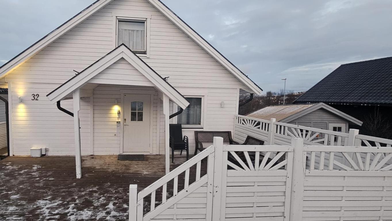 Lovely 4 Bedroom House With The View Of Aurora Casa vacanze Tromsø
