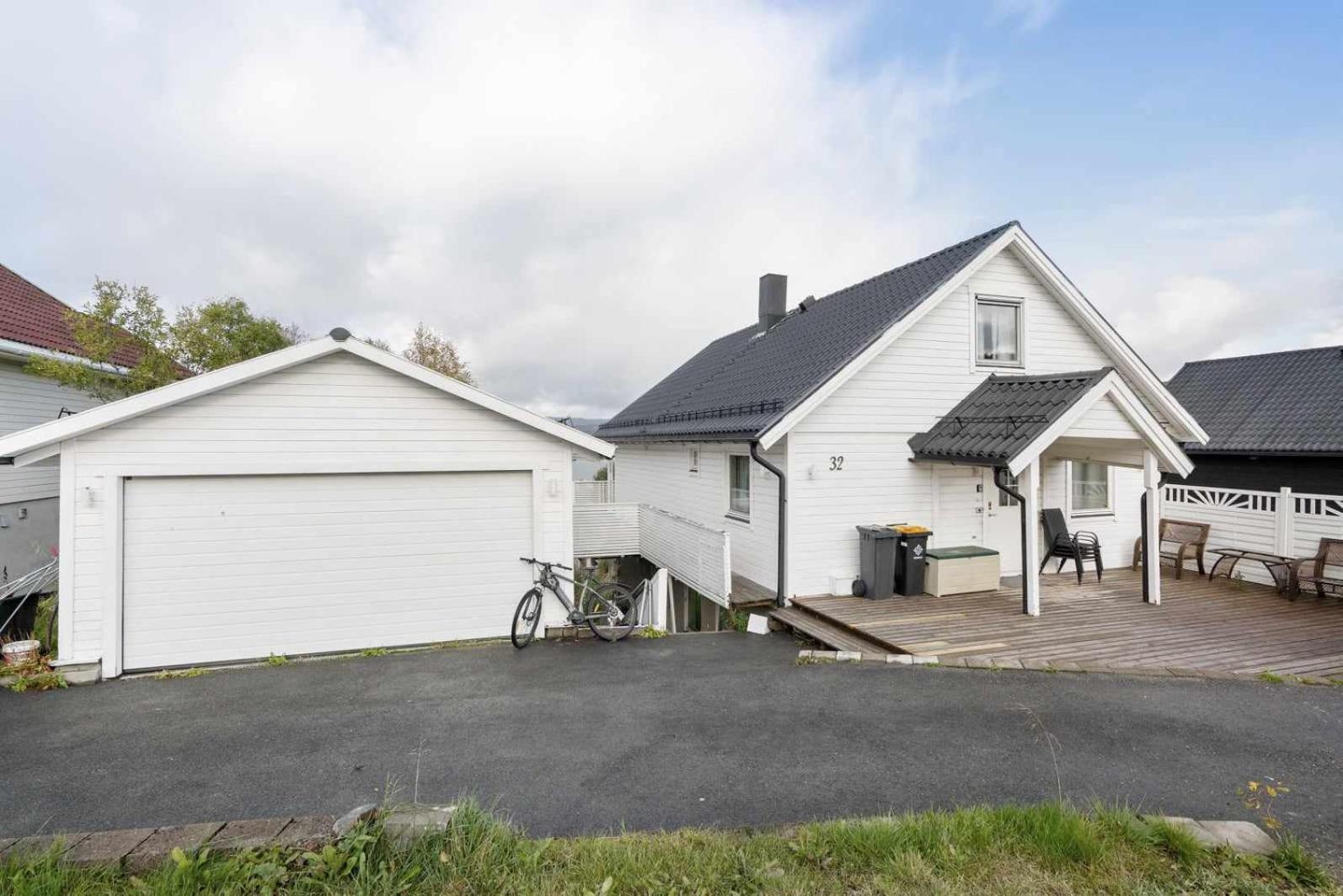 Lovely 4 Bedroom House With The View Of Aurora Casa vacanze